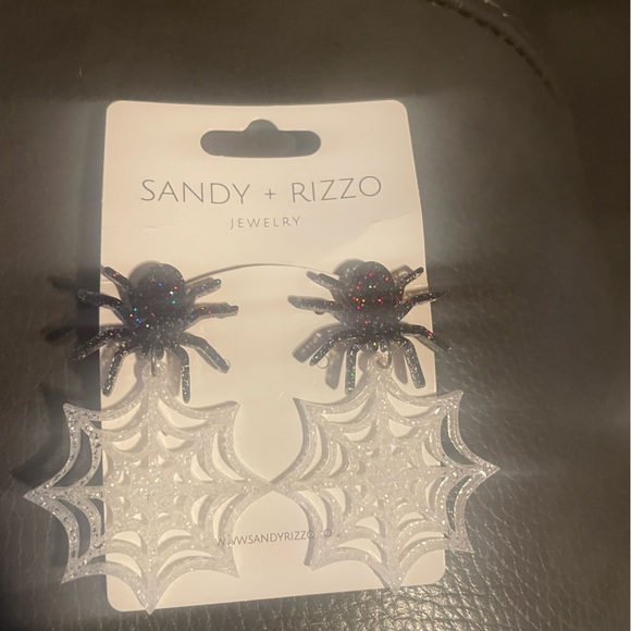 Fun spider and web plastic/resin earrings.  Brand new on card and never worn. - Picture 2 of 6